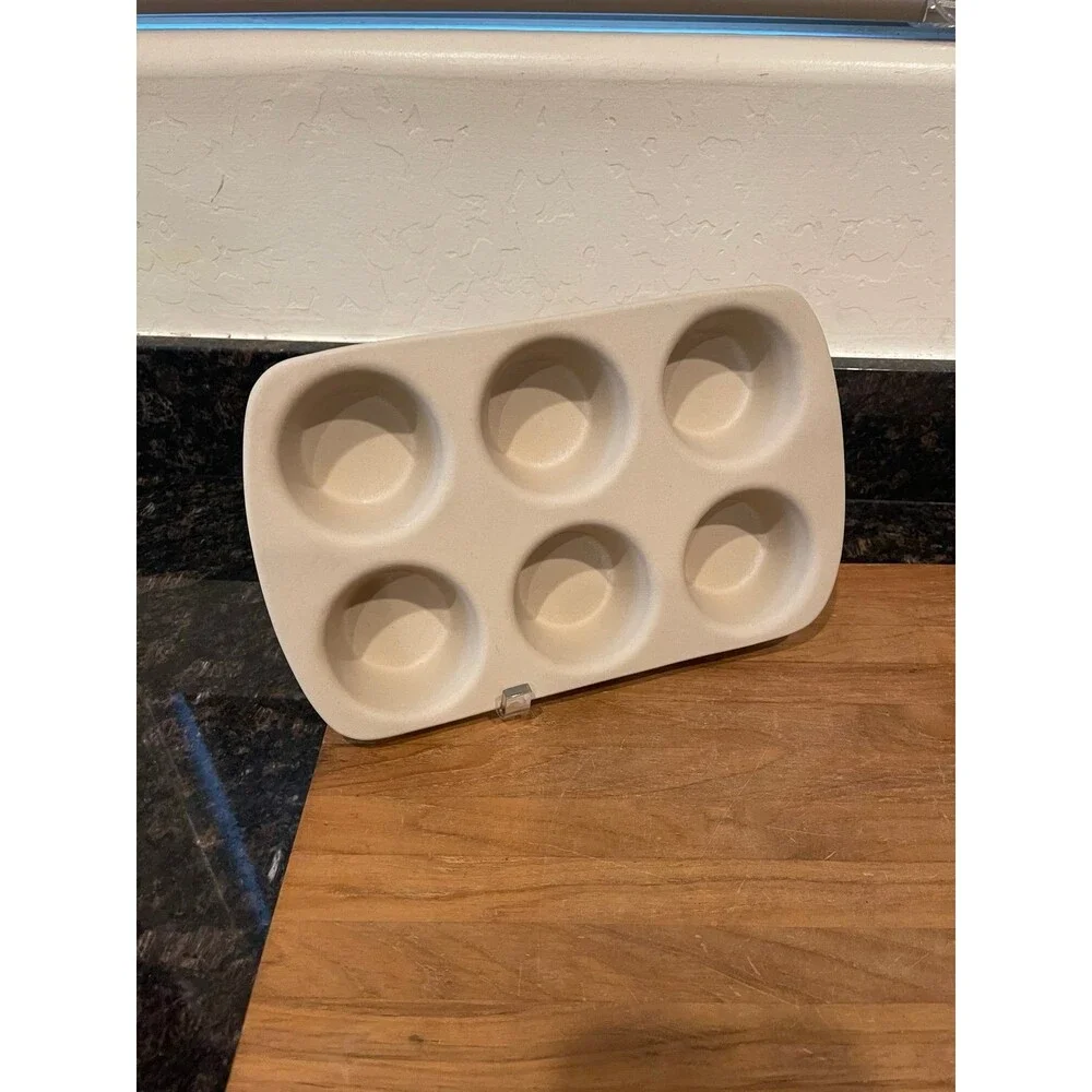 Pampered chef 6-cup Muffin Pan